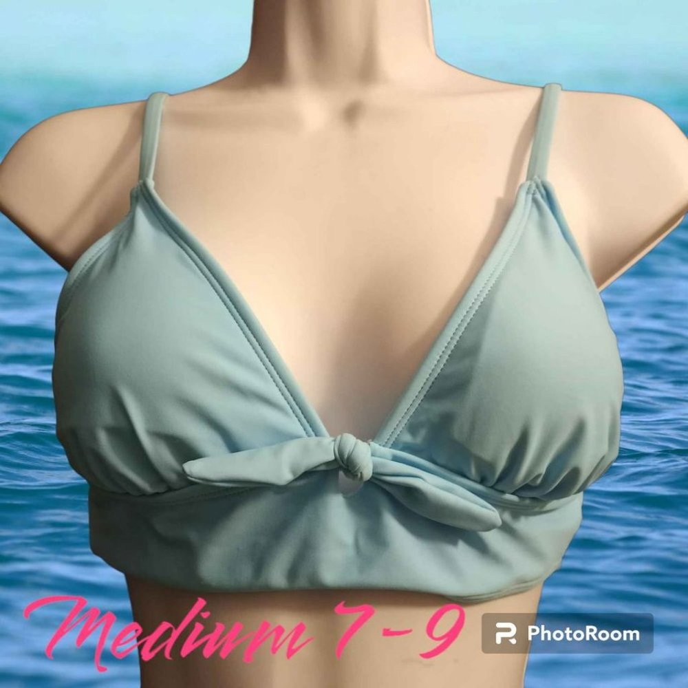 NEW- Women's Juniors Bikini Top Light Blue size Medium 7-9